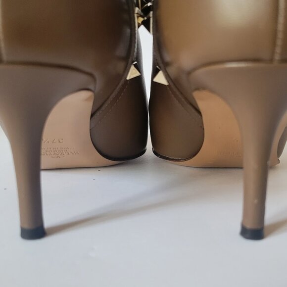 Valentino Garavani Rockstud Strap Heeled Ankle Bootie - Picture 8 of 15
